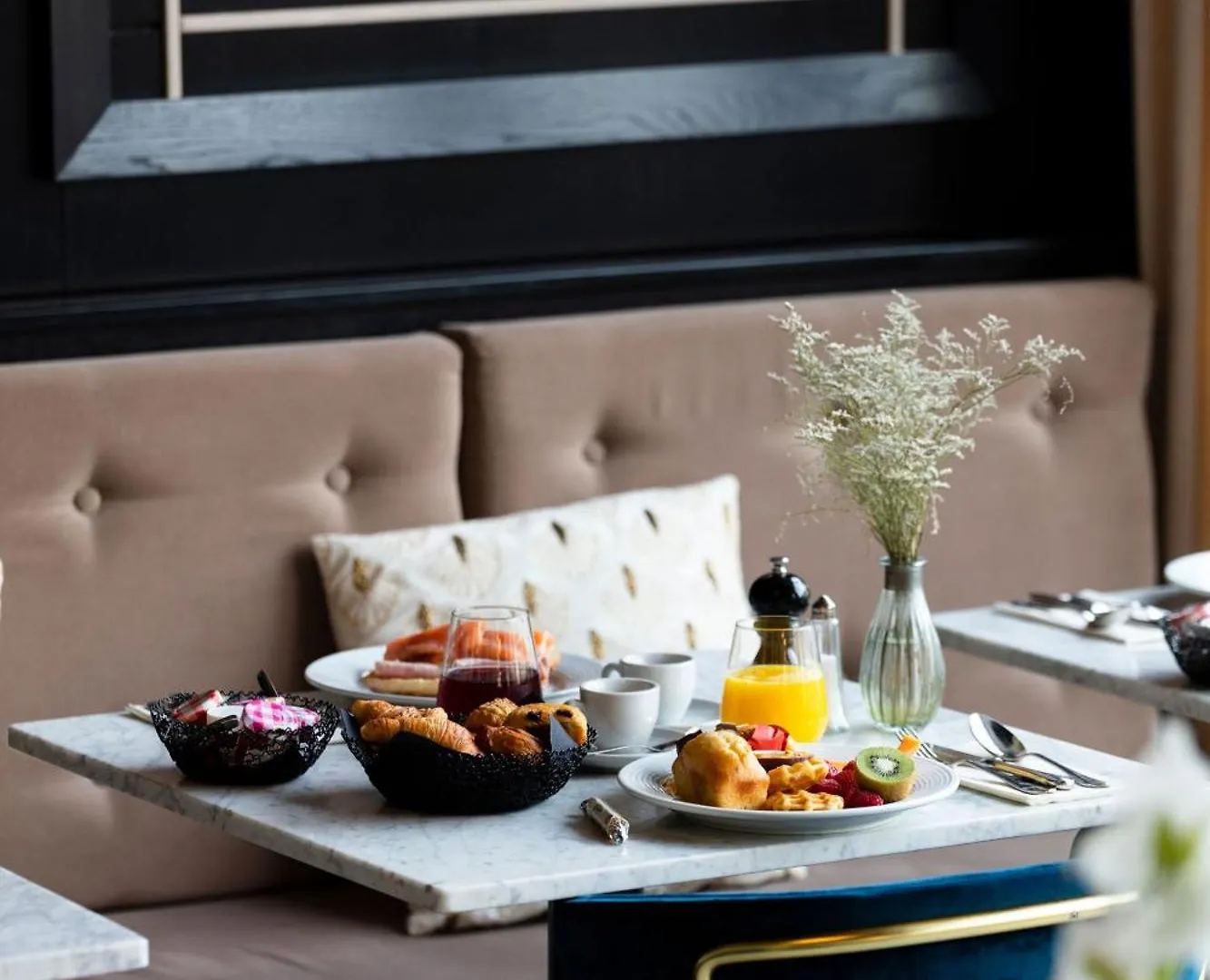 Hotel Restaurant Le Touring - Teritoria Saint-Raphael  4*, Saint-Raphael (Var)